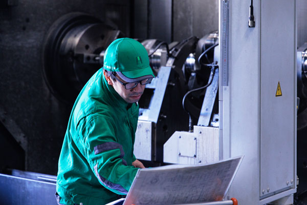 自動設備による加工03